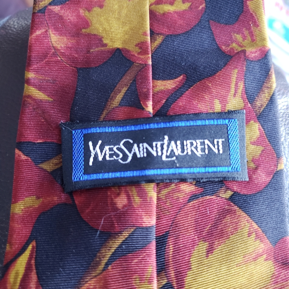 Yves Saint Laurent Men's Leaf Tie - Picture 3 of 3